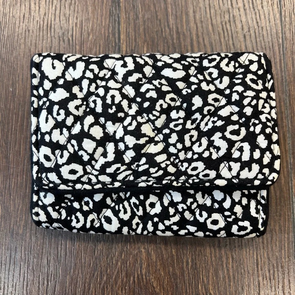 Vera Bradley Wallet - Picture 1 of 5